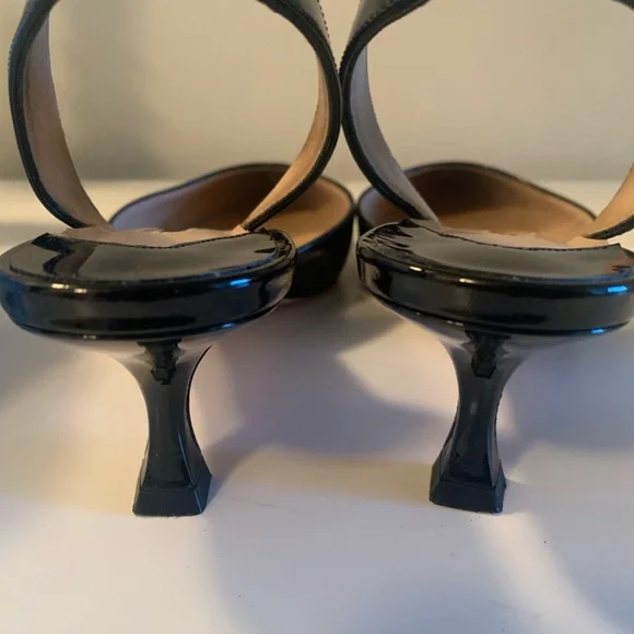 Manolo Blahnik Shiny Black Heels - Picture 8 of 8